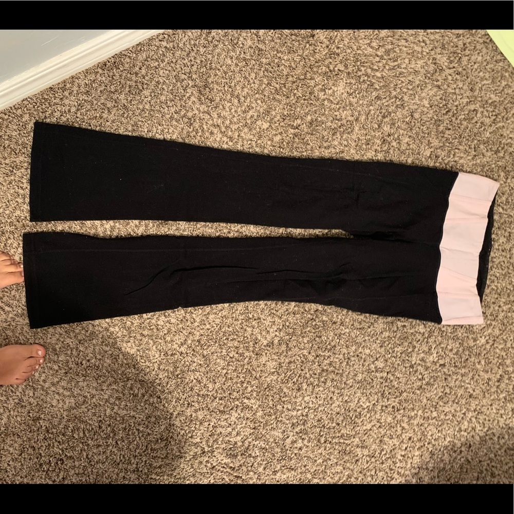 Size 8 yoga pants lulu
